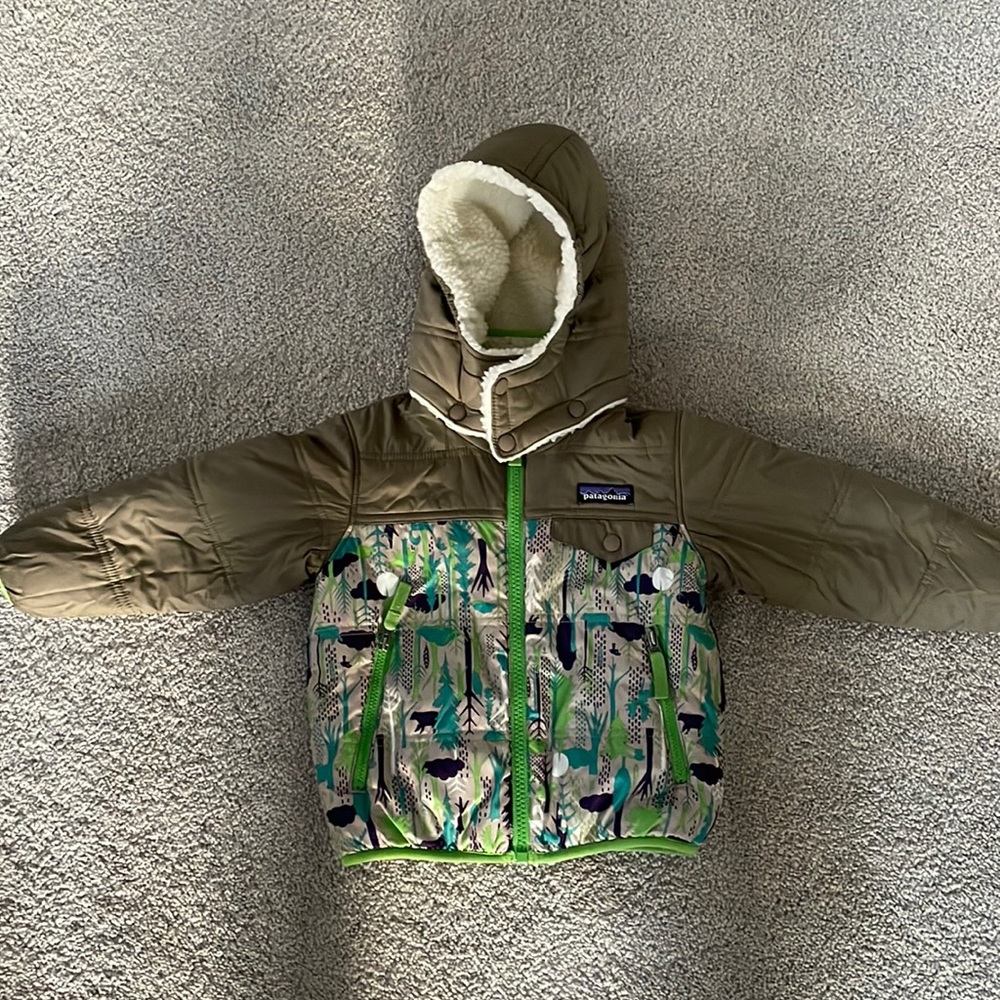 Patagonia Youth Reversible Jacket. 18-24 months. Like new, perfect condition.